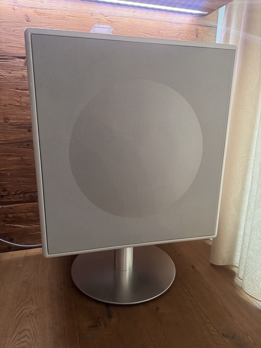 Multimediaplayer & Streamer: Geneva Sound System Model M White -bluetooth adaptor defect – Gebraucht aus Fahrweid von AlexandraG30 2