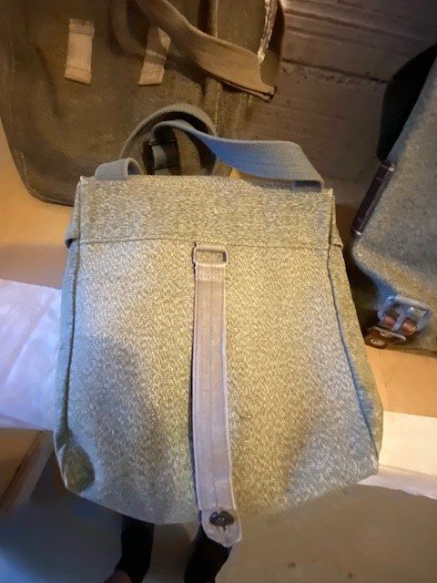 Schweizer Armee Taschen: EFFEKTENSACK , BROTSACK , GASMASKENSACK  CH ARMEE – Gebraucht aus Chur von silbermon 4