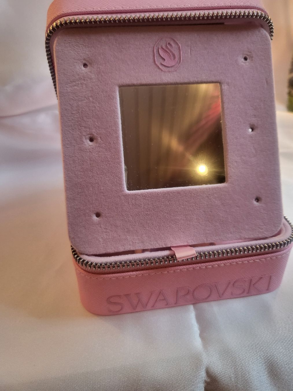 Swarovski Portagioie: NEUE Swarovski Travel Schmuck Box – Nuovo (secondo la descrizione) da Hellbühl venduto da d.d.d.125 2
