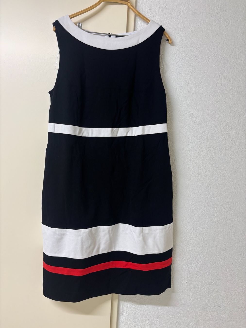Comma Robes: comma  Damen elegante Kleid  Gr. 44 – D'occasion à Wallisellen par ASZT