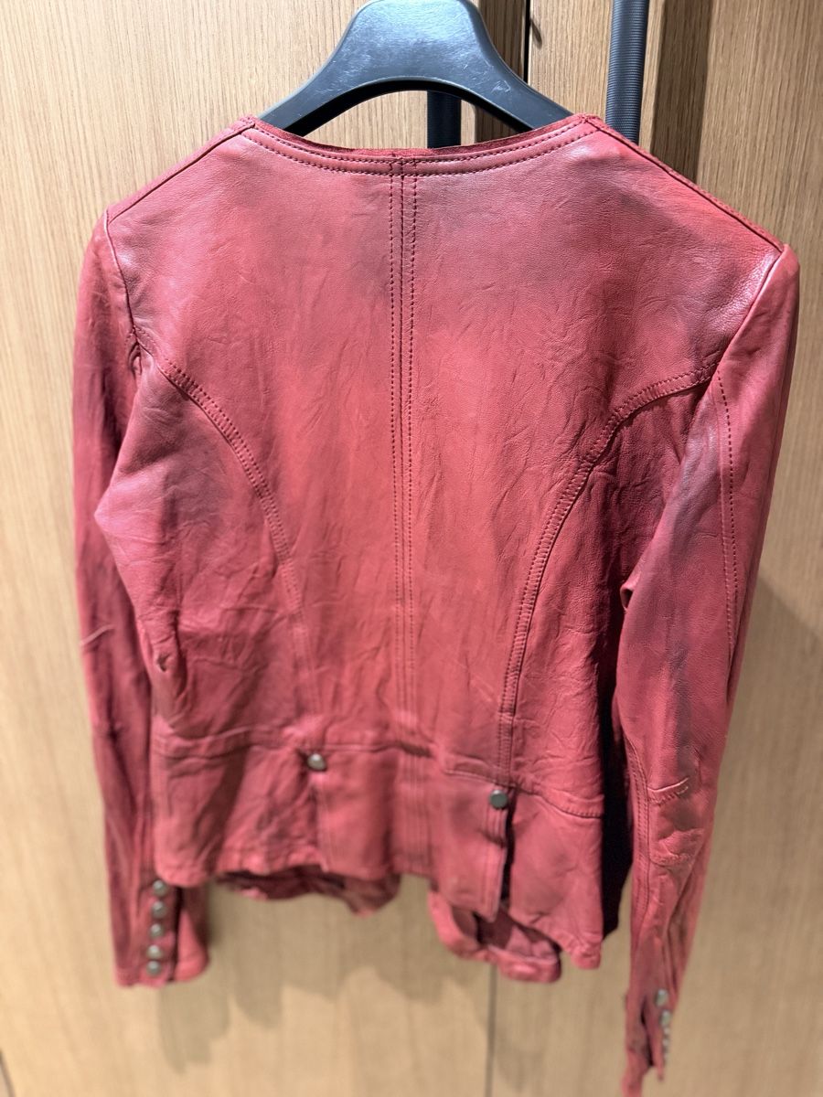 Vestes: Womes Red Soft Leather Jacket Gr 36 – Neuf (Voir description) à Zürich par Swiss_Bea 1