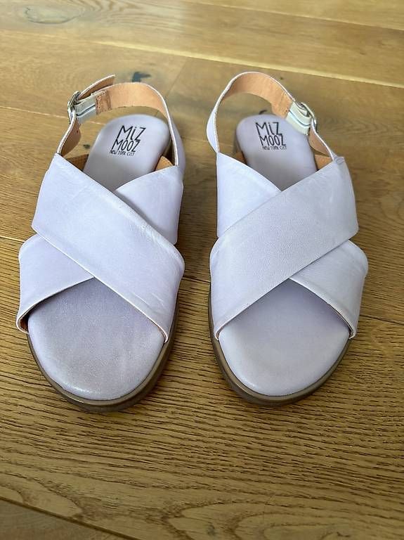 Scarpe da donna: Sandale lila Grösse 38 – Nuovo e nell'imballaggio originale da Gossau SG venduto da Rebecca-92