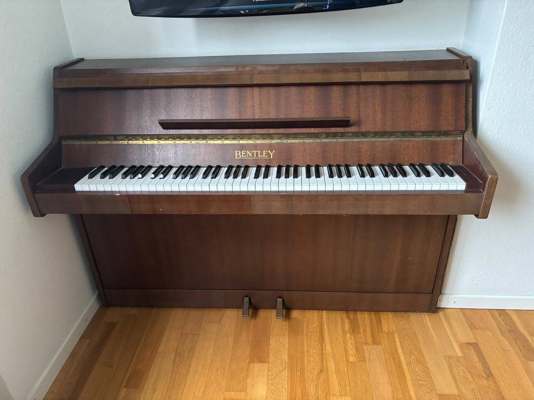 Strumenti musicali: Bentley Klavier zu verschenken – Usato da Zürich venduto da Florexus