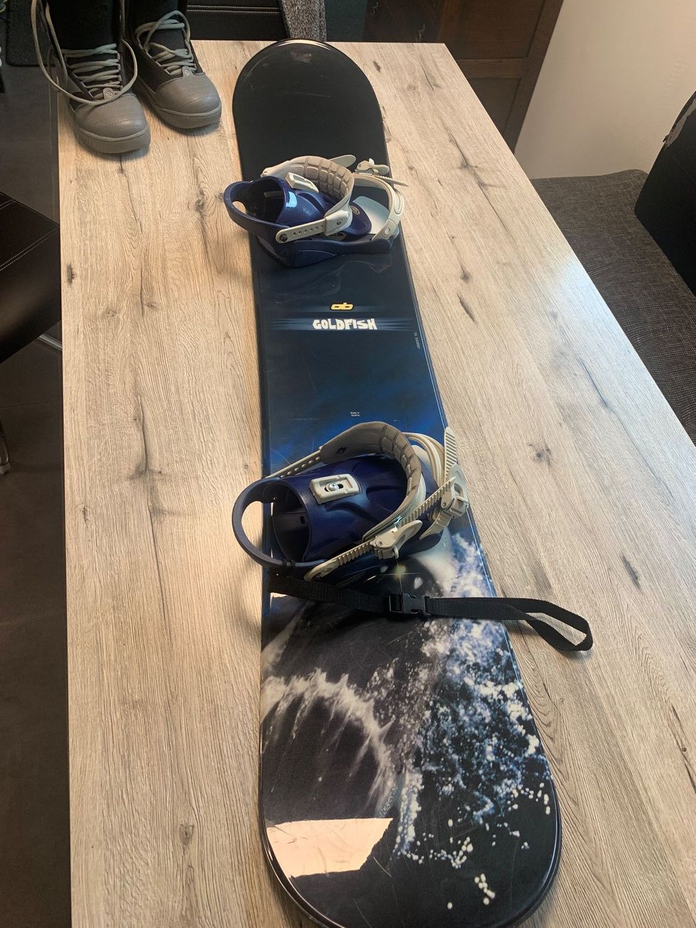 Board: Snowboard mit Boots – Usato da Langenthal venduto da Brunnbach