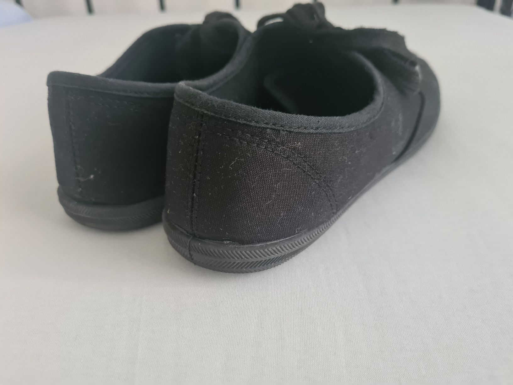 Anna Field Damenschuhe: Anna Field  Freizeitschuh Stoff zum Binden Schwarz Gr. 40 – Gebraucht aus Steinen von turbogeiss99 5