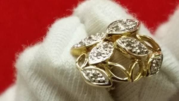 Orecchini pendenti & Orecchini a lobo: Gold 750(18k) mit Diamant – Usato da Adliswil venduto da prince65 7