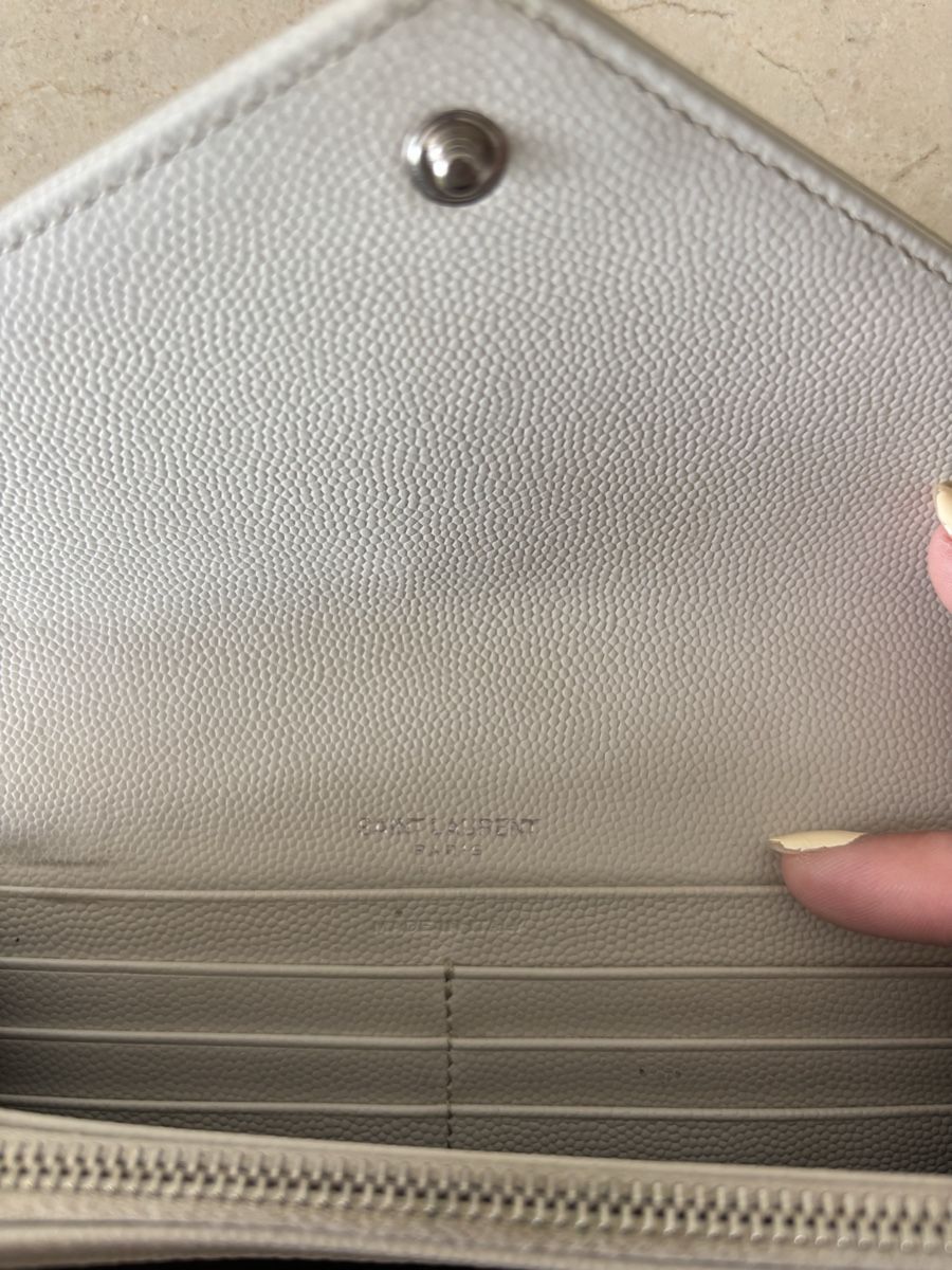 Saint Laurent Portamonete: Yves Saint Laurent Geldbörse – Usato da Basel venduto da leo_mld9 4