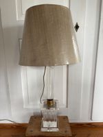 Vintage Acryl / Lucite Stehlampe mit Messing-Elementen, 80cm