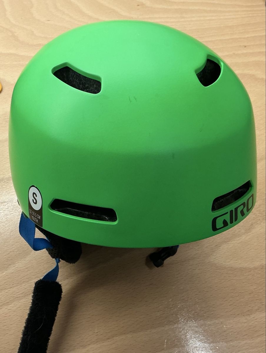 Giro Caschi: Giro Skihelm für Kinder – Usato da Bassersdorf venduto da Rasputin2k