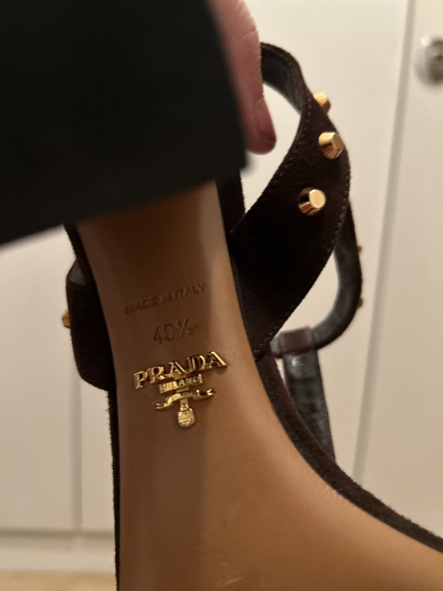 Prada Scarpe da donna: Authentic PRADA Leather Studded Sandals Brown – Nuovo (secondo la descrizione) da Zürich venduto da sel_tvq7 7