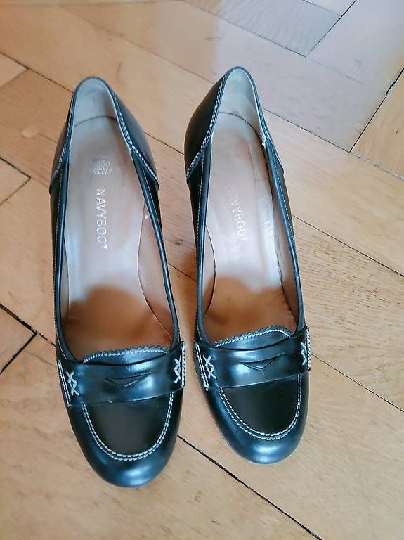 Damenschuhe: Escarpins Navyboot 37 – Gebraucht aus FRIBOURG von bigpolarbears 1