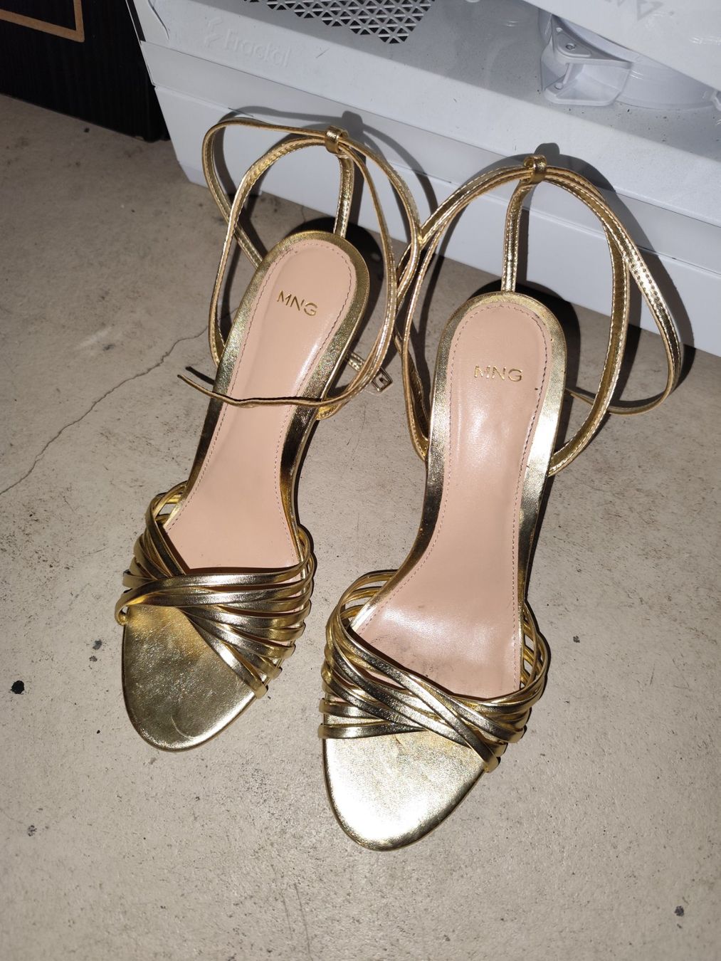 Mango Damenschuhe: Mango High Heel Sandalen Gr 40 – Gebraucht aus Oetwil an der Limmat von Fernando-bras
