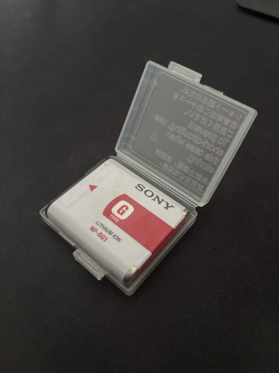 Sony Batterie: SONY NP-BG1 Akku in Schutzbox – Usato da Regensdorf venduto da Blendi