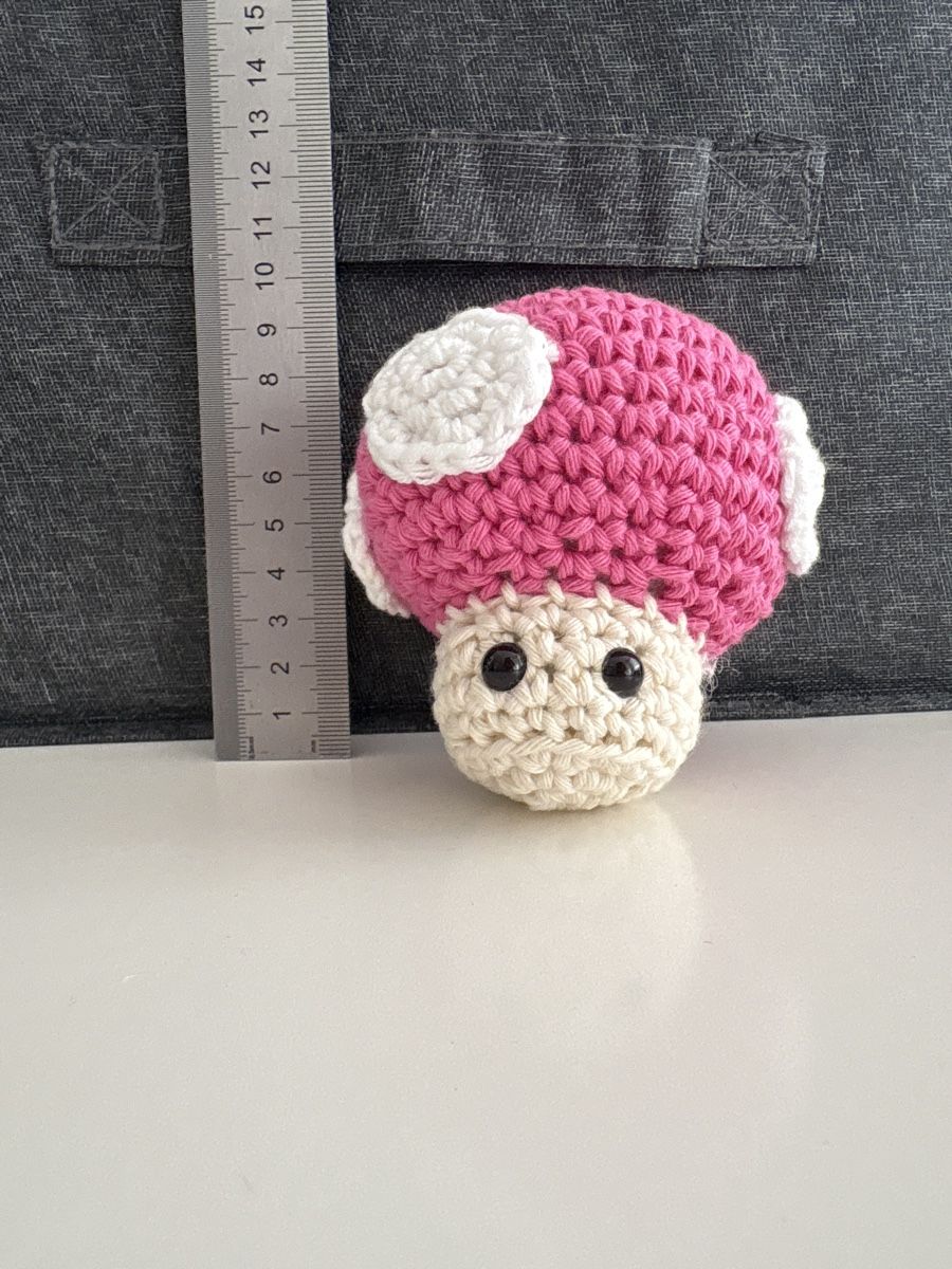 Giocattoli: Handmade crochet Super Mario Toadstool Mushroom – Nuovo e nell'imballaggio originale da Kerzers venduto da jas_c692