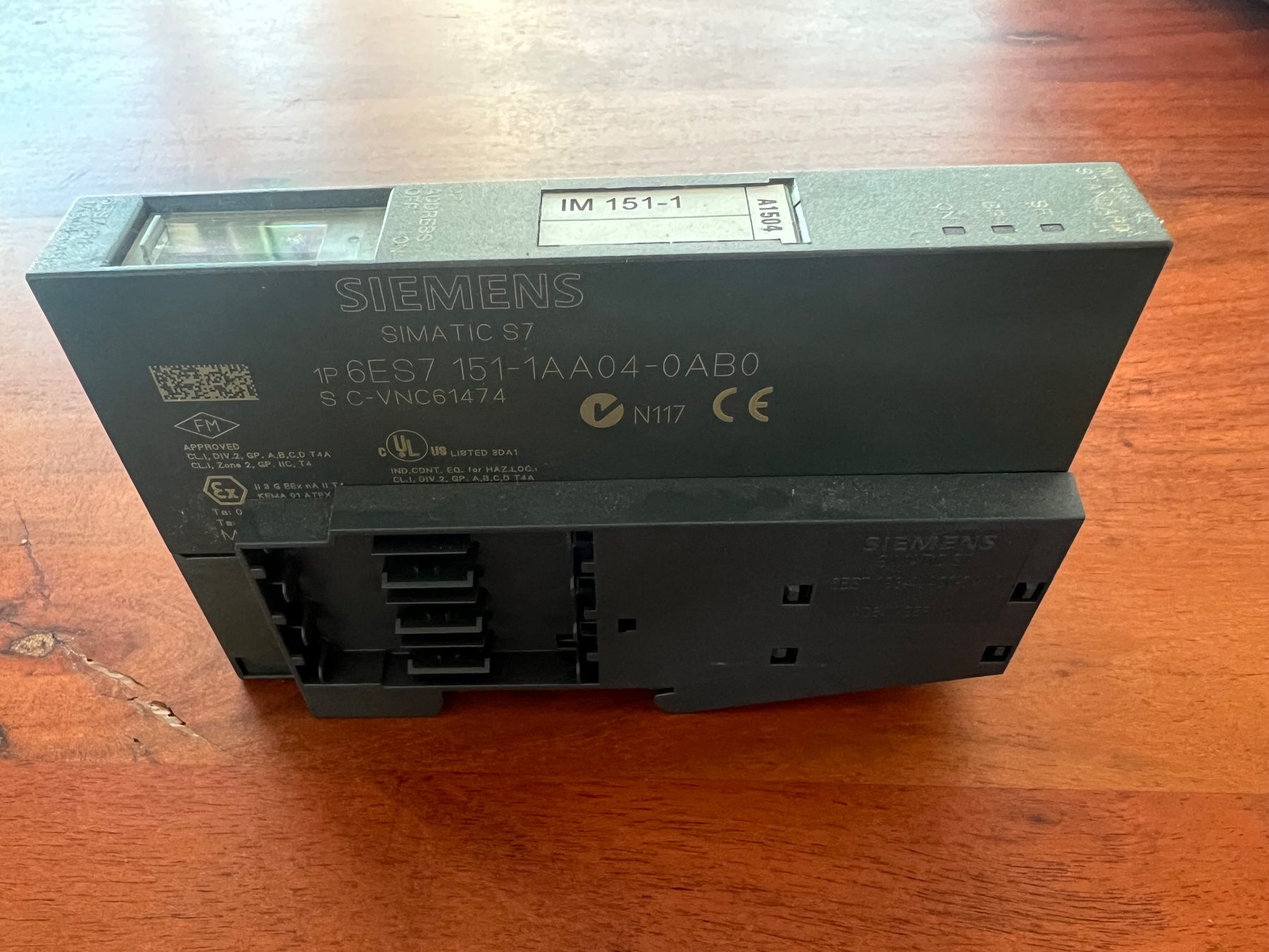 Siemens Sistema di controllo: Simatic ET200 / DP Interfacemodul / IM151-1 Standart – Usato da Romanshorn venduto da DonRicardoo 1