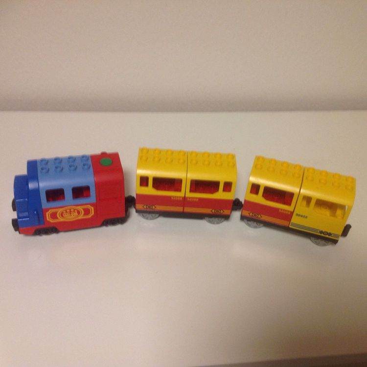 Lego DUPLO Lok mit 2 Wagen Kaufen auf Ricardo