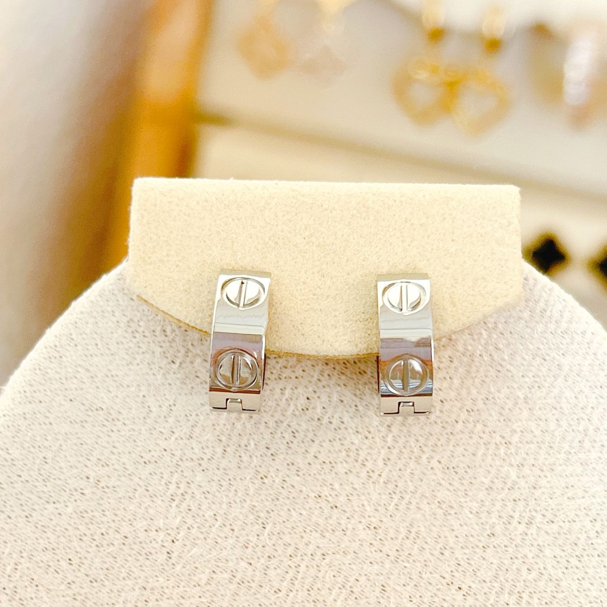 Ohrringe & -stecker: Ohrringe aus Edelstahl, silbrig, NEU – Neu und originalverpackt aus Romanshorn von KikisClothing 5