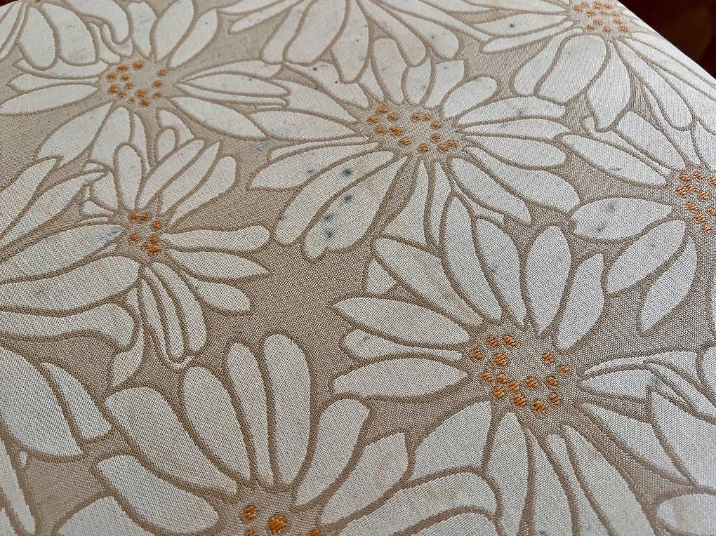 Natuzzi Sgabelli: Natuzzi Hocker quadratisch, Blumenmuster beige – Usato da Regensdorf venduto da SissiS33 3