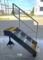 Metalltreppe mit Geländer