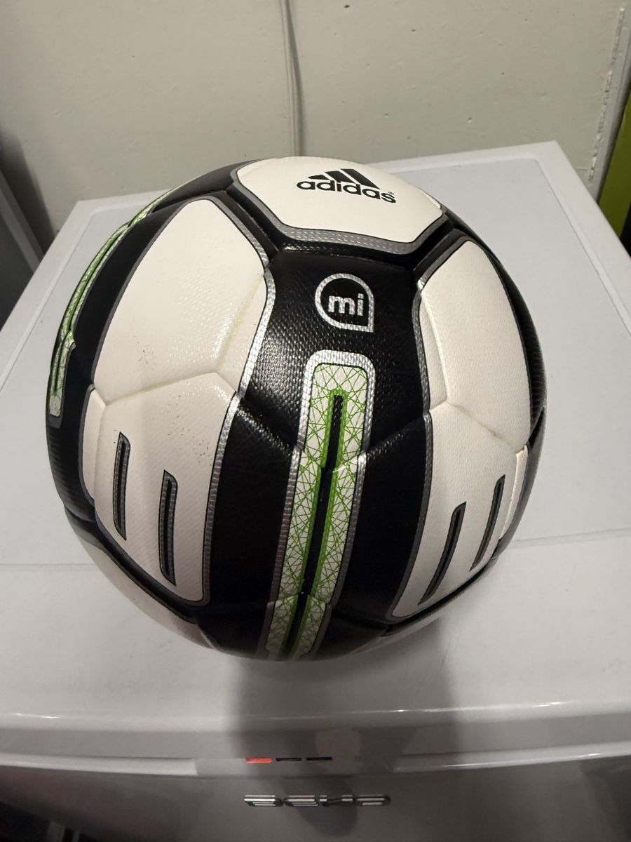 Adidas Palloni: Adidas Fussball – Nuovo (secondo la descrizione) da Sarnen venduto da Molica26 2
