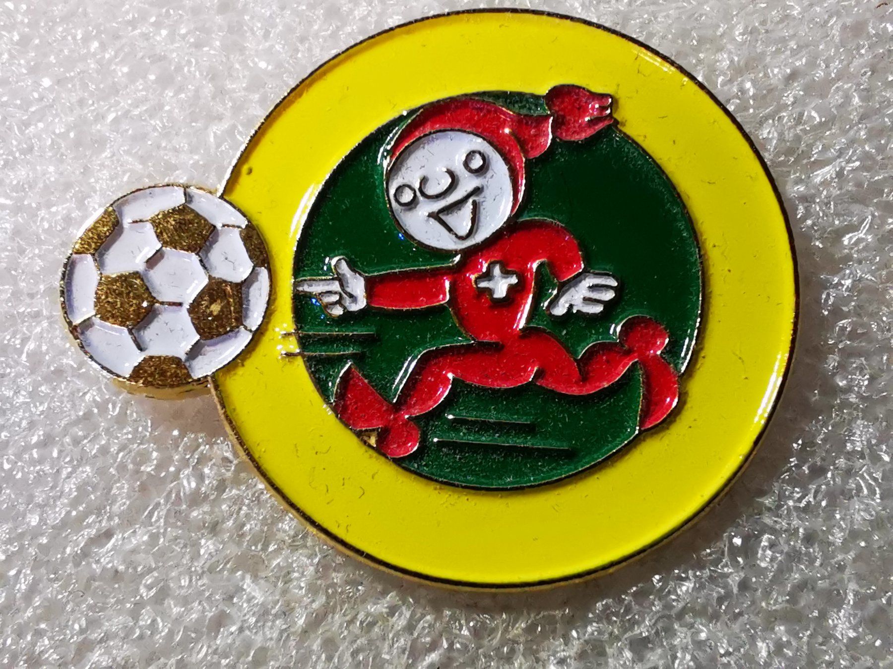 Placchette & Badge: Ansteckpin 26: Knorrli – Usato da Oppligen venduto da Pin-Fall-Shop
