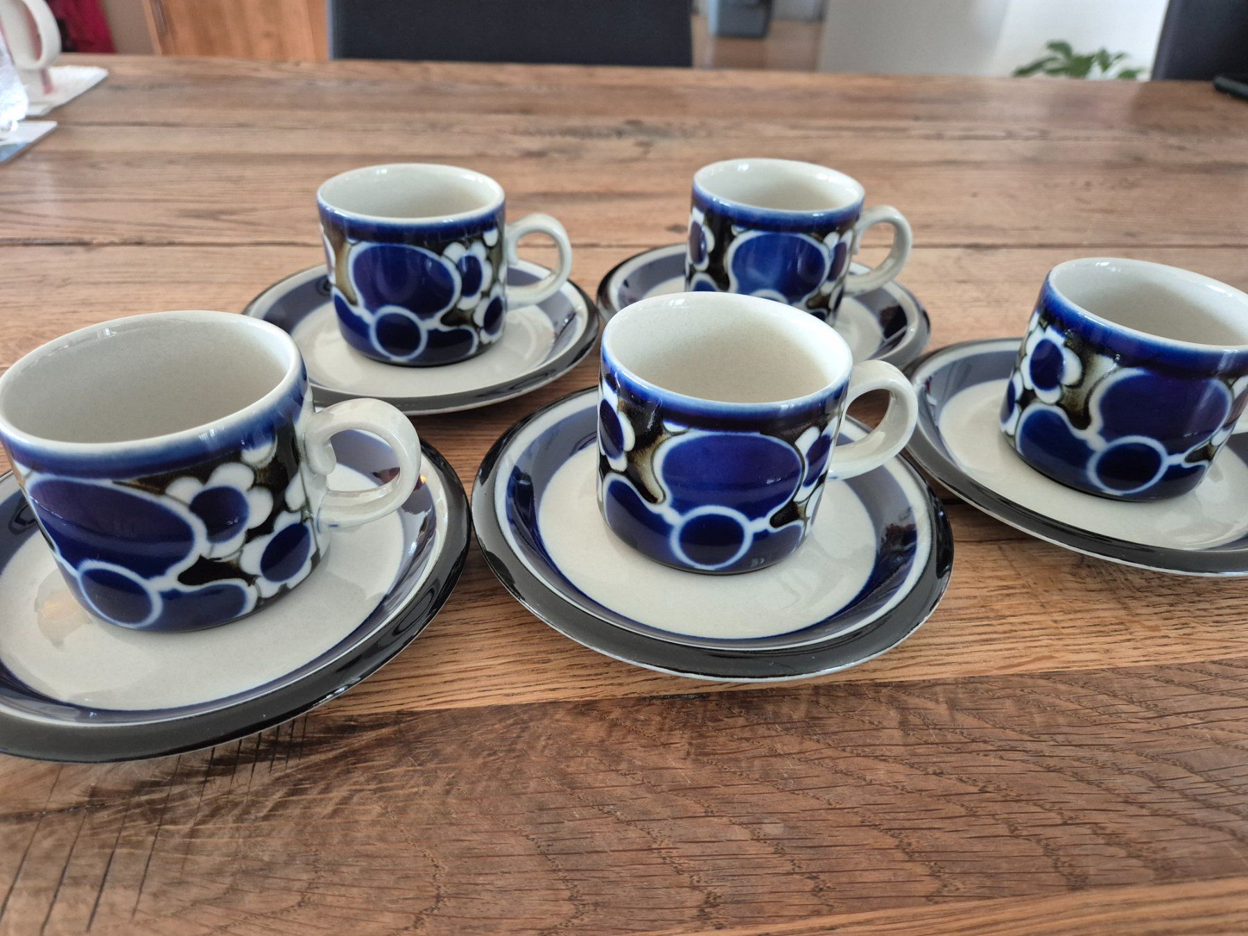 Arabia Tazze: ARABIA Kaffeetassen SAARA inkl. Unterteller – Usato da Oberdiessbach venduto da Finland1977 1