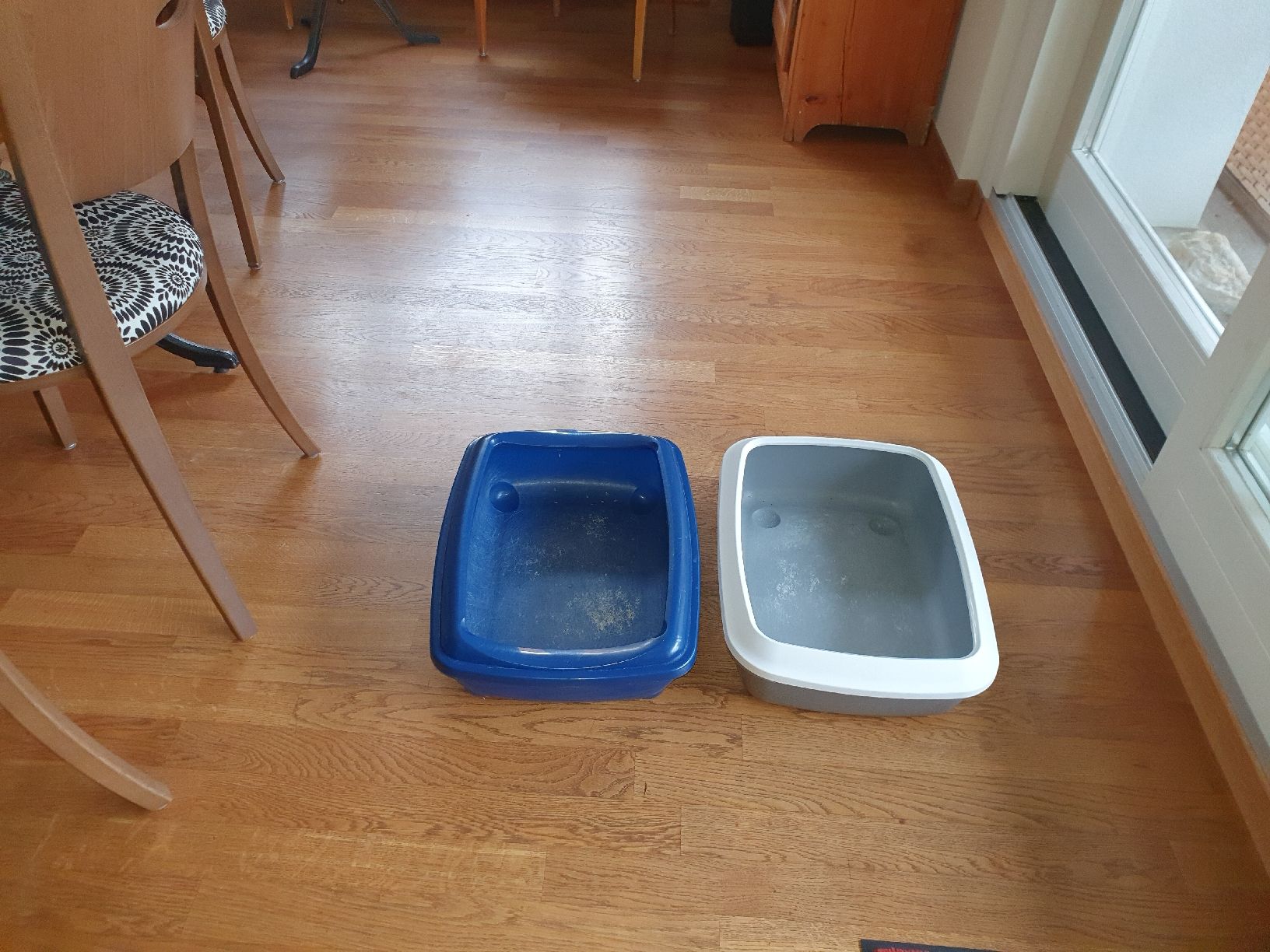 WC: Katzenklo, 2x – Gebraucht aus Wettingen von 5430Mina