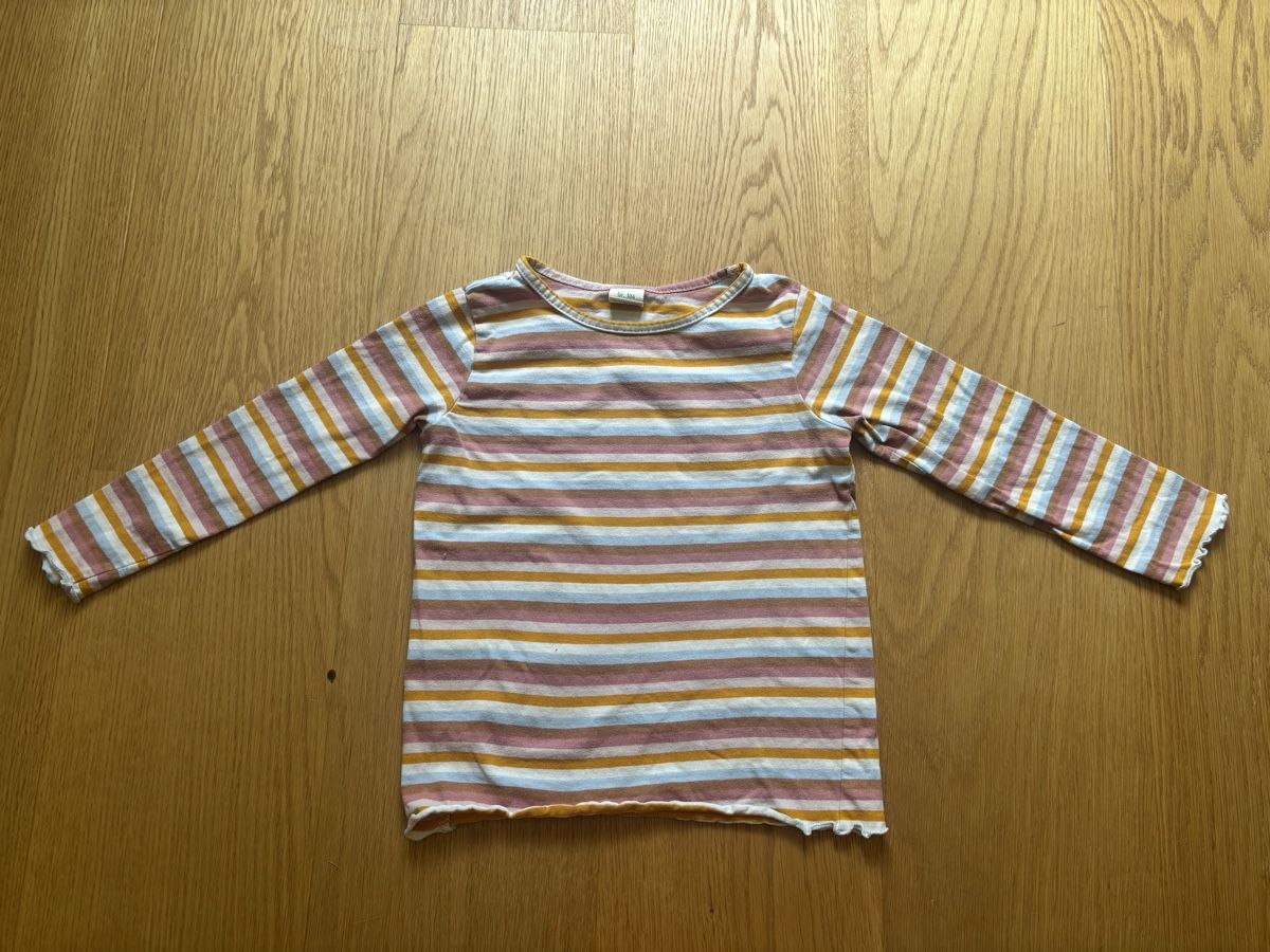 Alana Pullover & Sweatshirts: Langarmshirt Gr. 104 – Gebraucht aus Adliswil von L.Lau