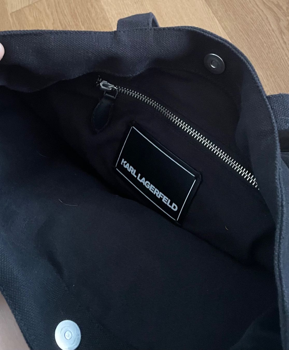 Karl Lagerfeld Borse da donna: Karl Lagerfeld Shopper aus Canvas – Usato da Felben-Wellhausen venduto da begean 1