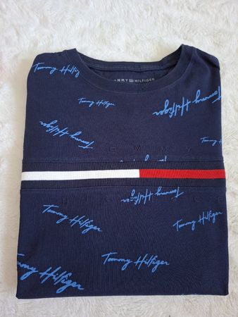T-shirt Tommy Hilfiger bleu marine S