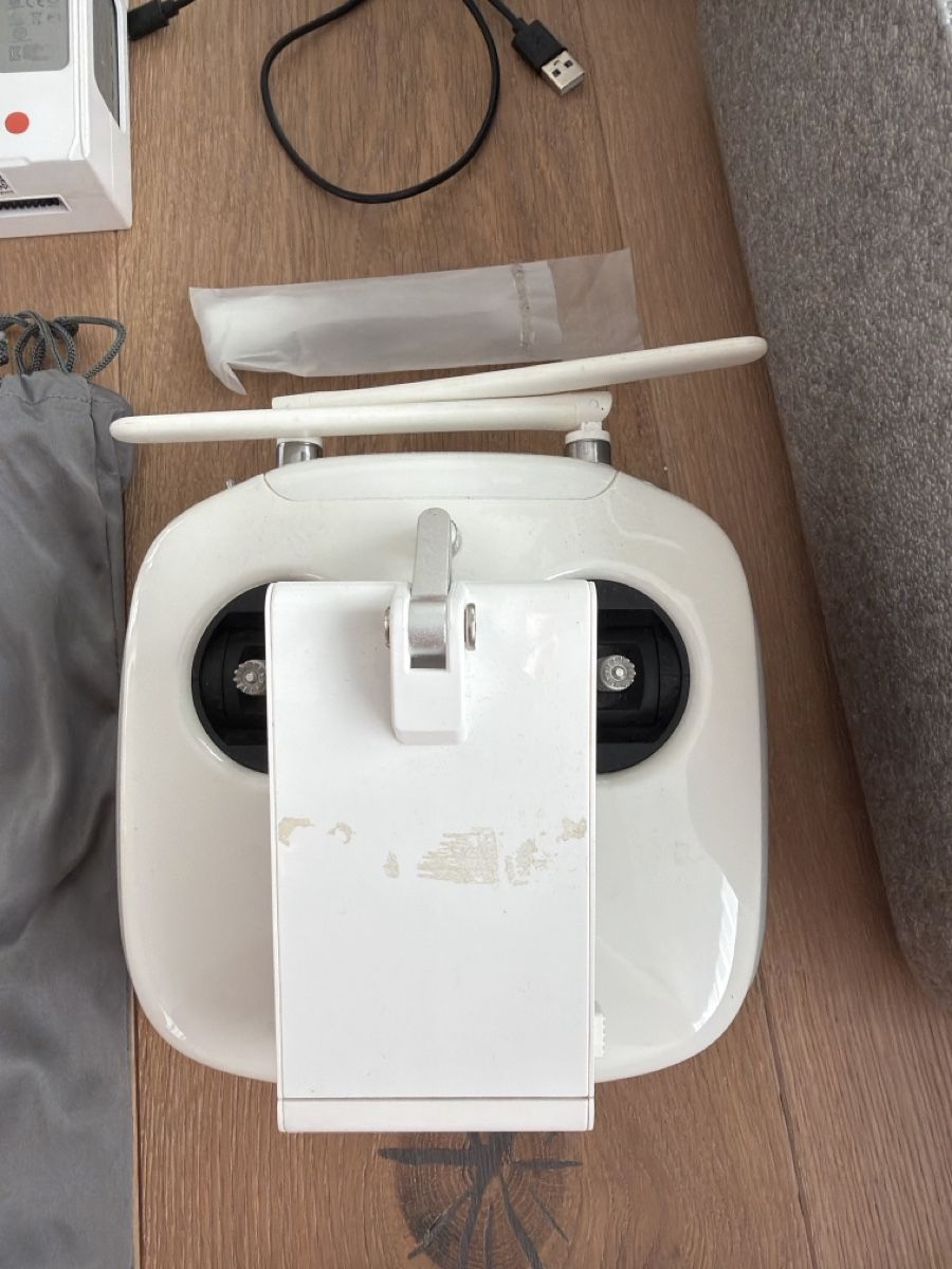 DJI RC Kits de montage: DJI Phantom 4 Gebraucht – D'occasion à Zofingen par Stylas 4