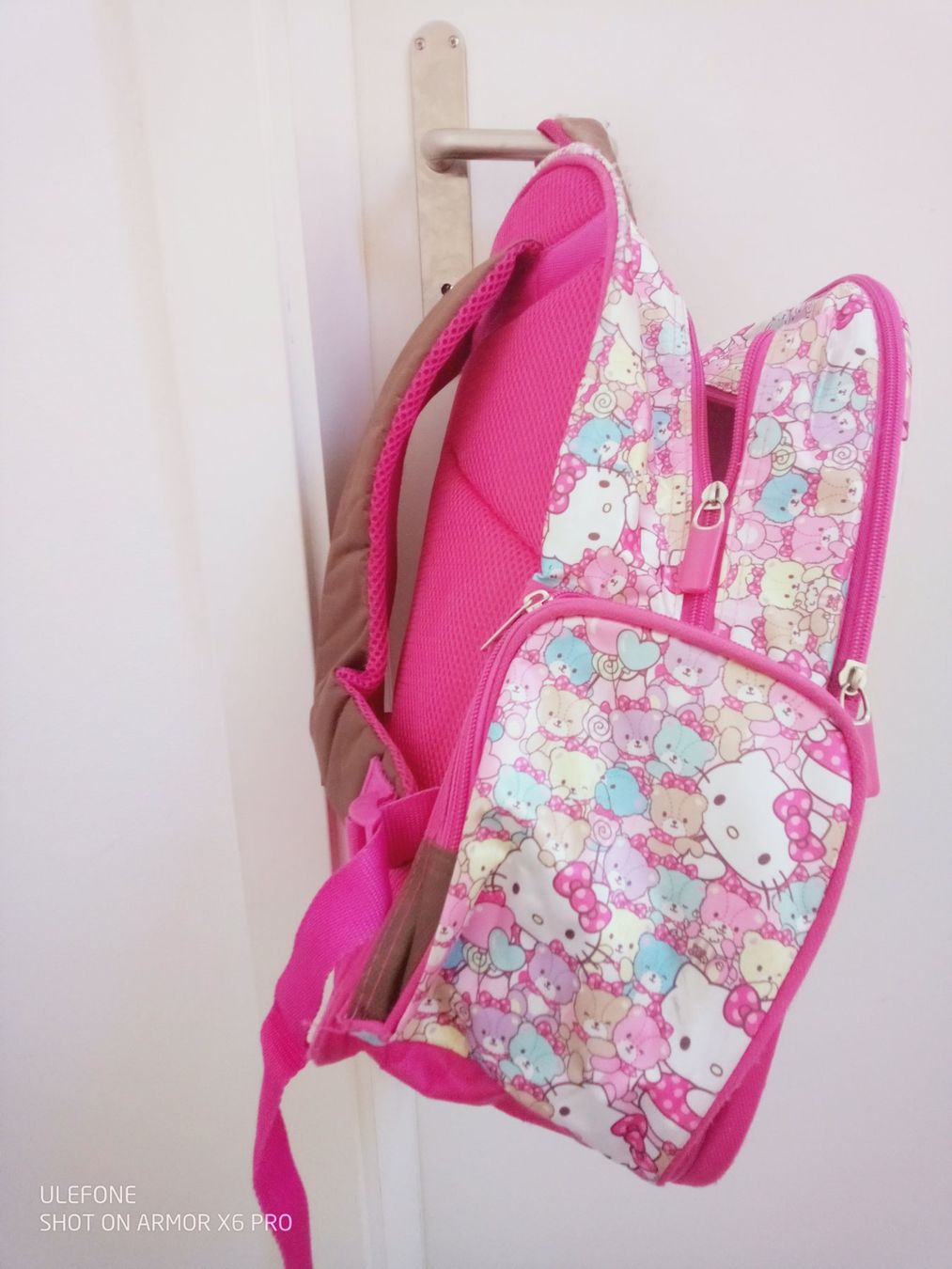 Hello Kitty Borse & Zaini: Hello Kitty Rucksack, Kindergarten/Schule Pink – Usato da Volketswil venduto da Car1 2