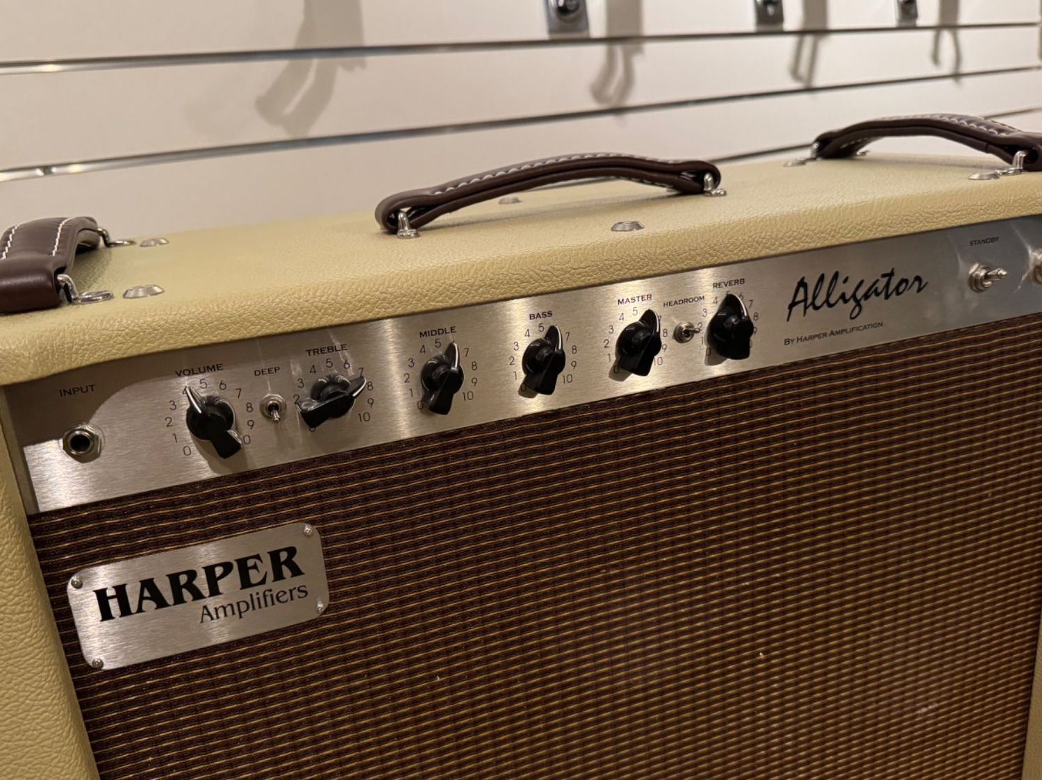 Amplificatori: Harper Verstärker Alligator 6x8" – Nuovo (secondo la descrizione) da Schaffhausen venduto da outlet-music 1