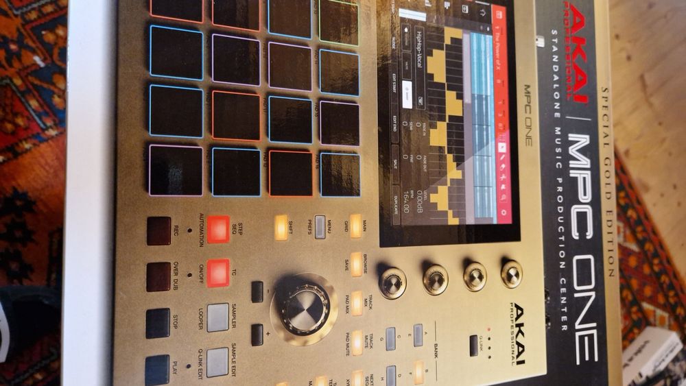 Akai MPC ONE Golde Edition ink. 256GB (Gebraucht) in Gümligen für CHF ...