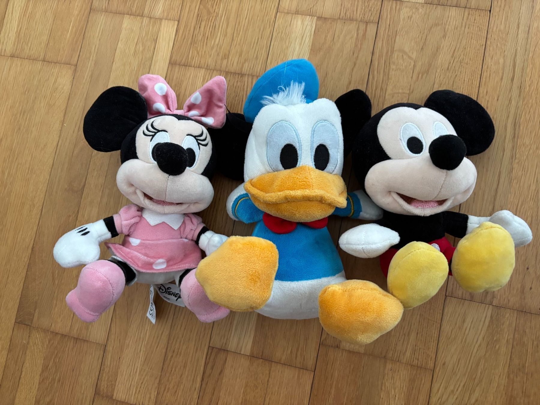 Disney Giocattoli: Plüschtiere Donald Duck, Mickey Mouse, Minnie Mouse – Usato da Meilen venduto da Gschobe51