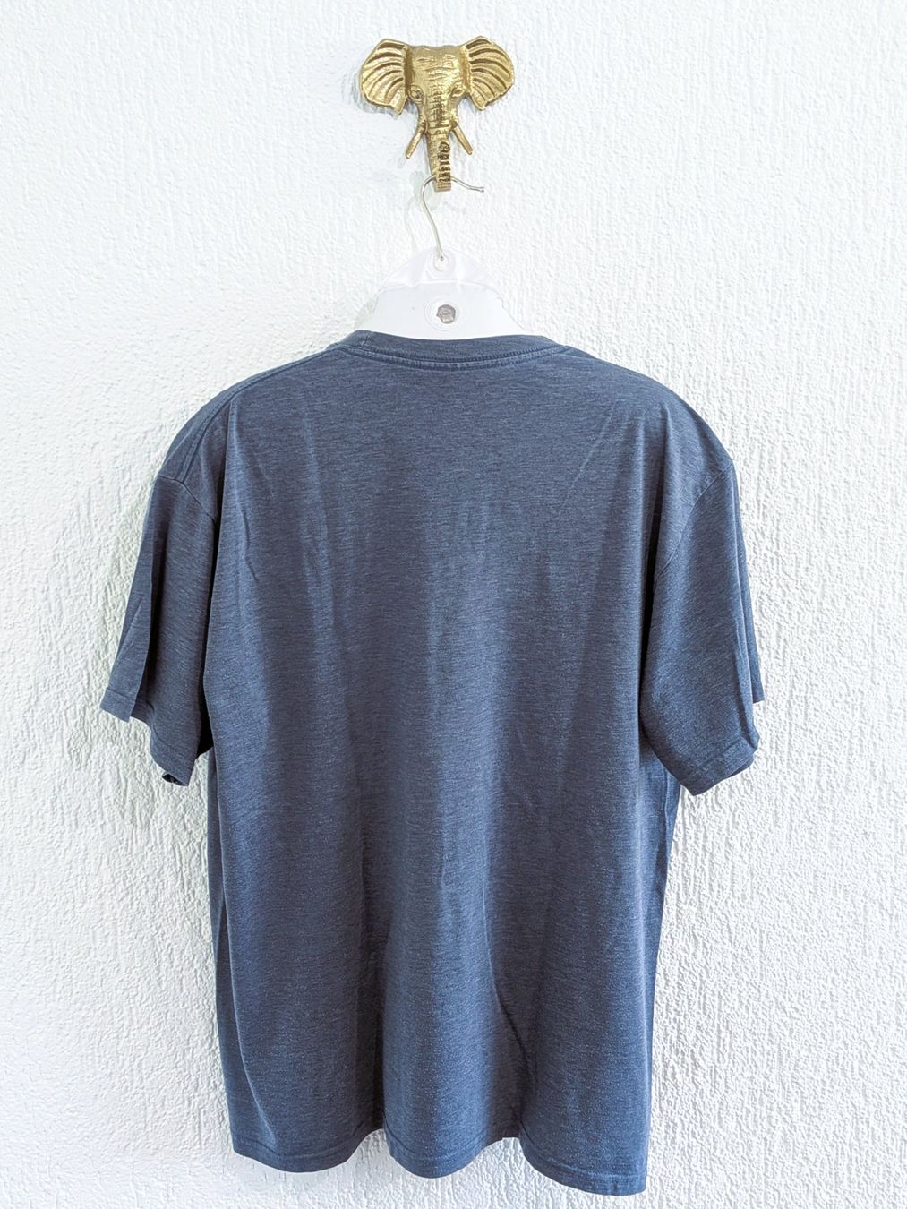 T-shirts: REEF T-Shirt – D'occasion à Pfäffikon SZ par RainerZuefall 1