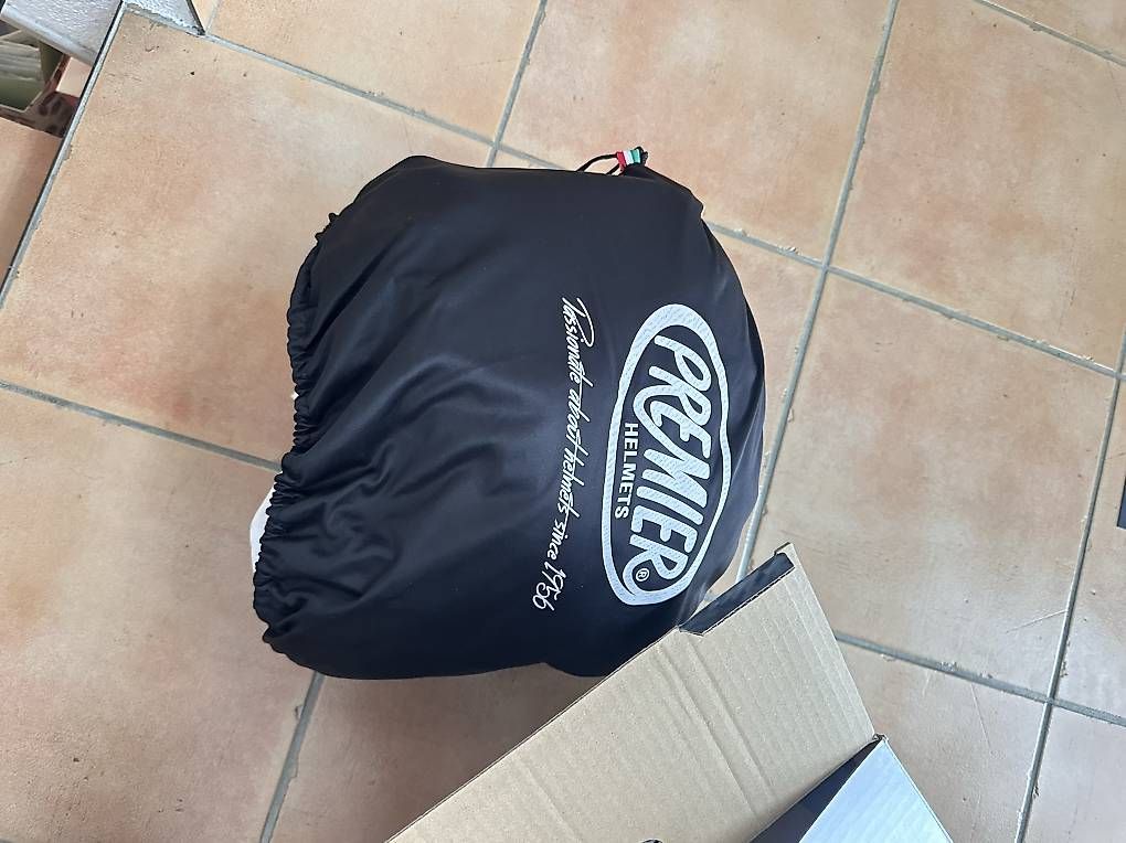 Caschi & visiere: Casque premier full Carbon M  – Nuovo e nell'imballaggio originale da Belmont-Lausanne venduto da ste_b56g 1