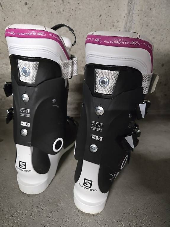 Damenschuhe: Salomon Damen Skischuhe 25 – Gebraucht aus Rütihof von mimistrike8