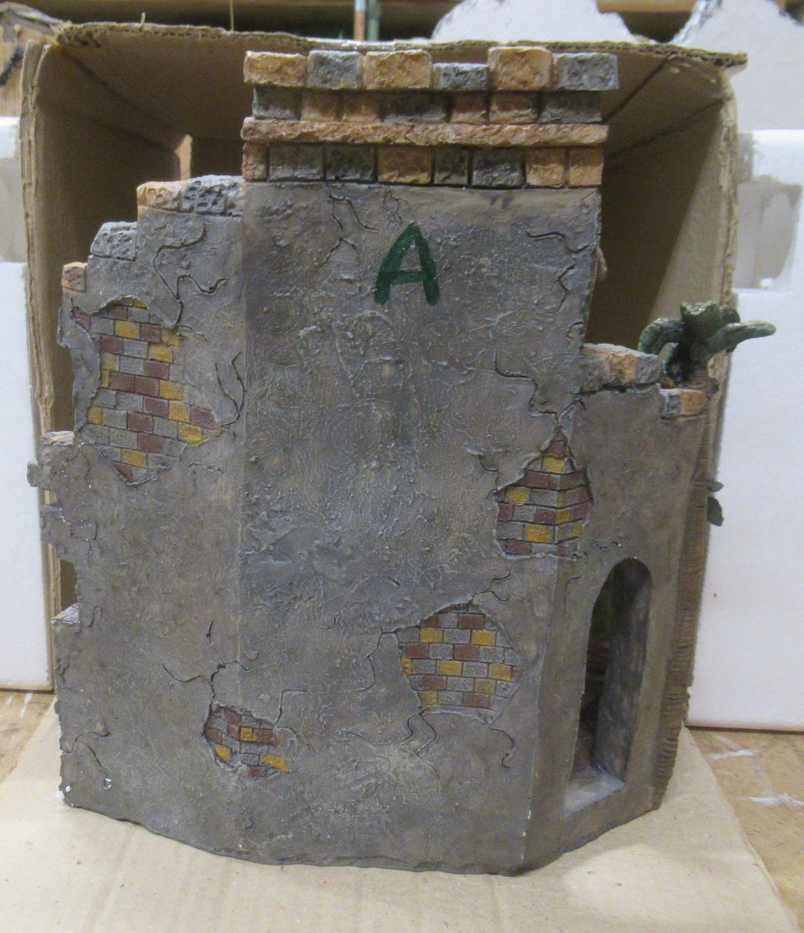 Toutes les décorations: Krippenstall mit Figuren – D'occasion à Münchenstein par avit 3