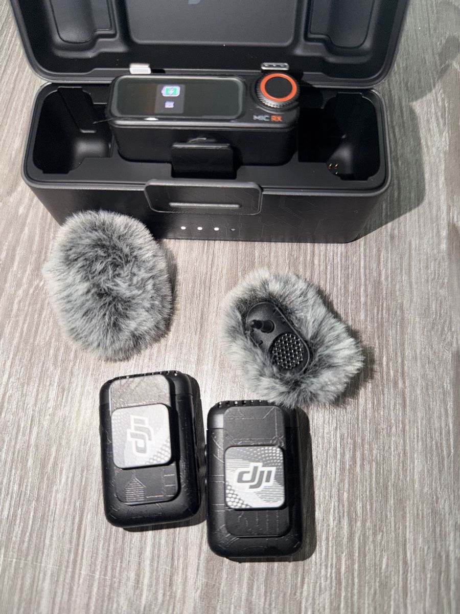 DJI Microphones: DJI Mic 2 (2 TX + 1 RX + Charging Case) – D'occasion à Horgen par AragornSt 3