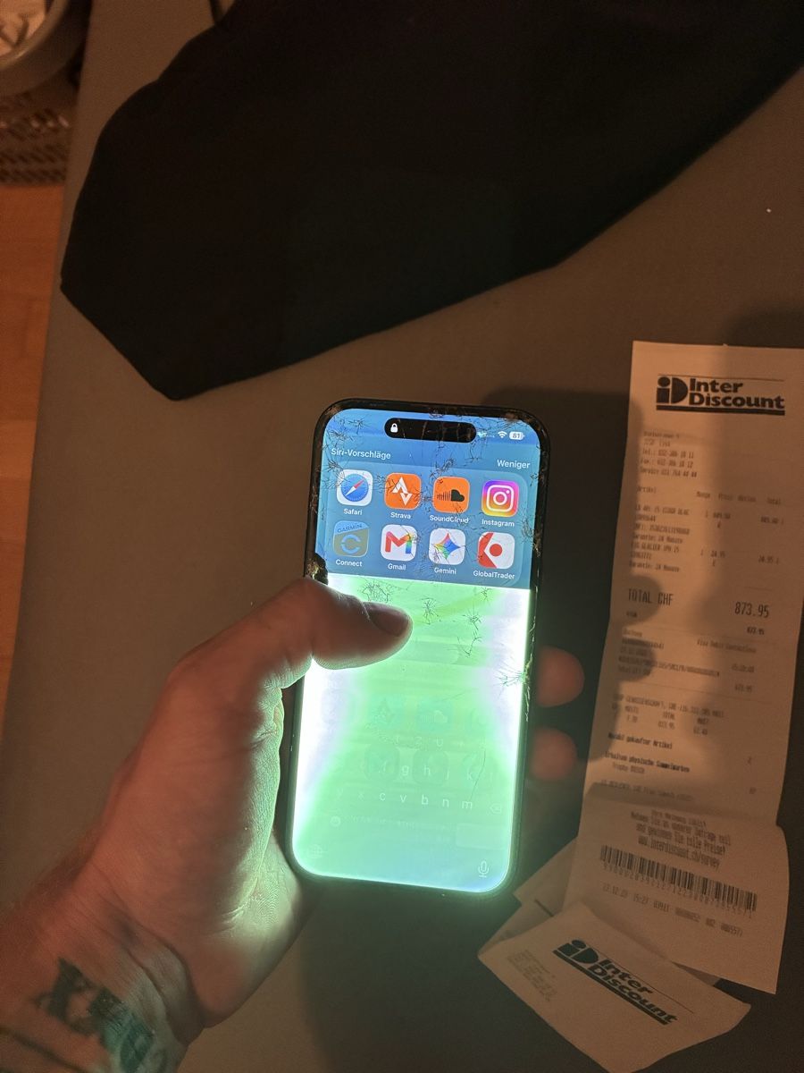 Apple Portables: Iphone 15 zu verkaufen – Défectueux à Kappelen par bebu2710