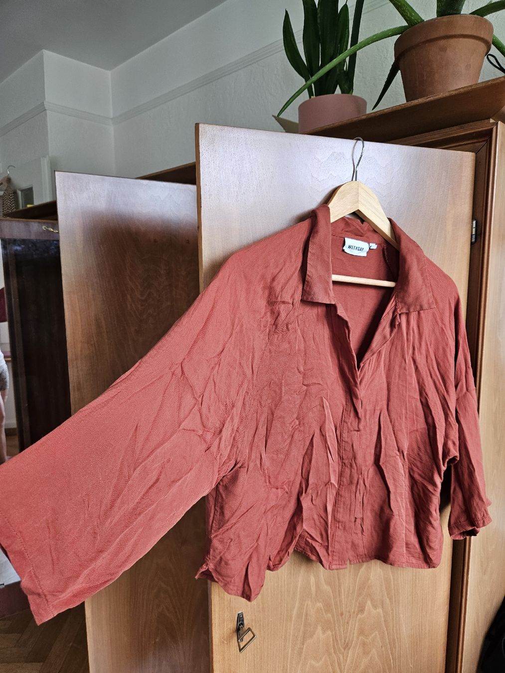 Blusen: WeekDay Oversize Bluse, rostbraun, Gr. S  – Gebraucht aus Zürich von salviav 1