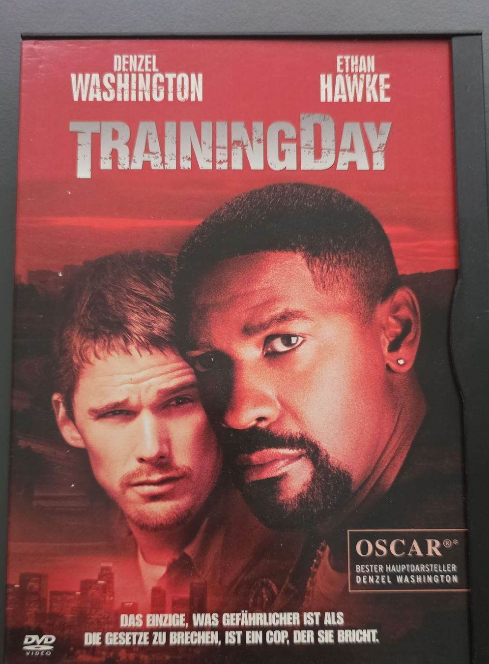 Alle DVDs: DVD Training Day mit Denzel Washington gebraucht – Gebraucht aus Zürich von P-editon