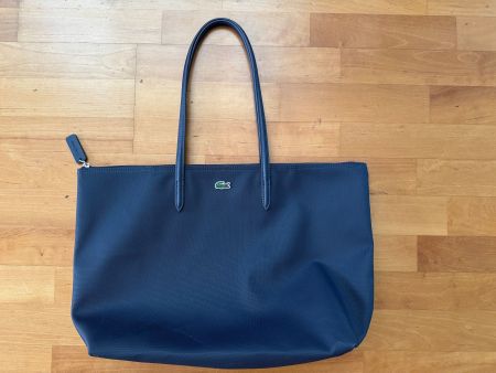 Lacoste Shopper dunkelblau im besten Zustand zu haben