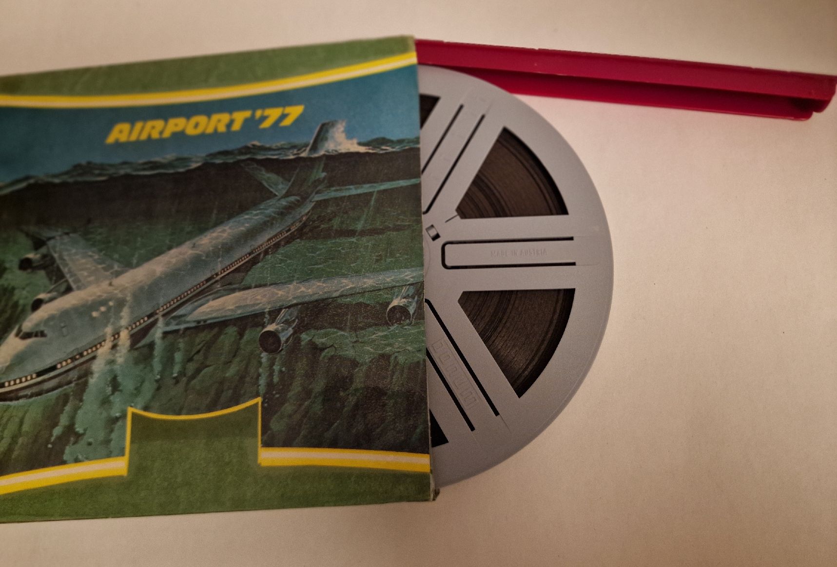 Home Cinema: Film "Airport '77" Super 8 – Usato da Bazenheid venduto da romicar 2