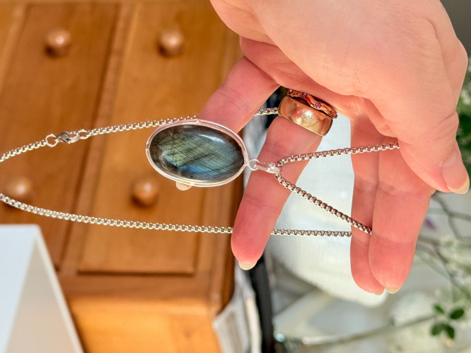 Catenine: Collier avec pendentif labradorite ,unique✨ – Nuovo e nell'imballaggio originale da Genève venduto da AGBERG 4