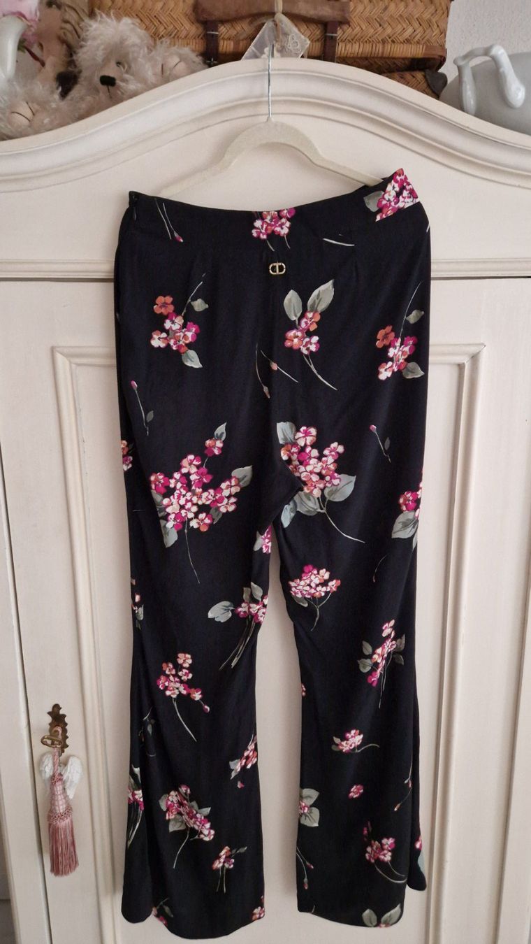 Lotti di vestiti: Twinset Damen 2-Teiler Langarmbluse/Hose – Usato da Rütihof venduto da SonneMondSterne1985 5