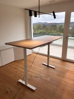 Höhenverstellbarer Schreibtisch weiss Holzoptik