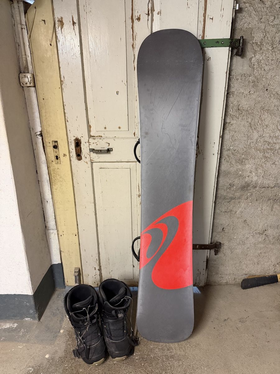 Board: Snowboard + Boots Gr.44 (EU) Herren – Difettoso da Hauptwil venduto da Tifosi92 1