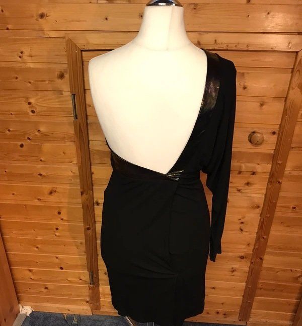 Gucci Kleider: Gucci Tom Ford Kleid fr S – Neu (gemäss Beschreibung) aus Bern von waves0